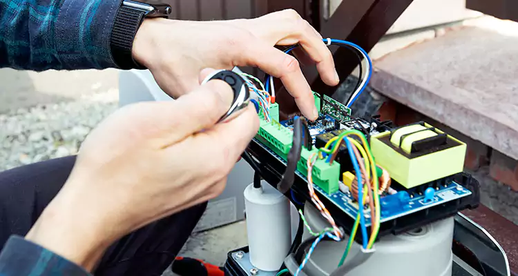 Automatic Driveway Gate Repair in St. Cloud, FL