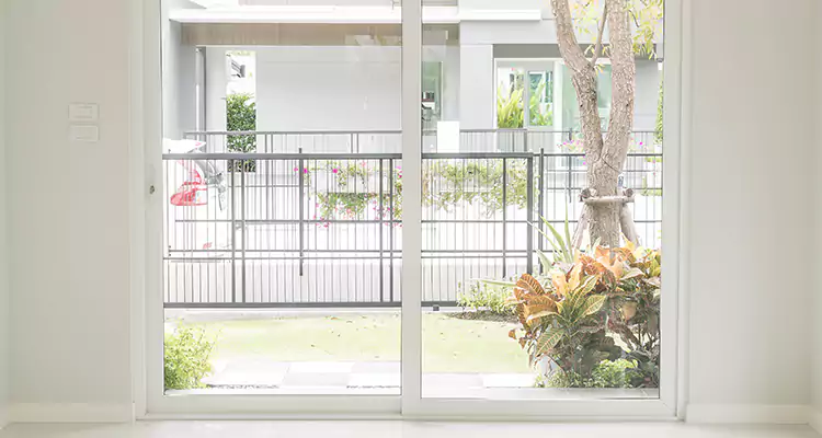 Balcony Screen Door Repair in St. Cloud, FL