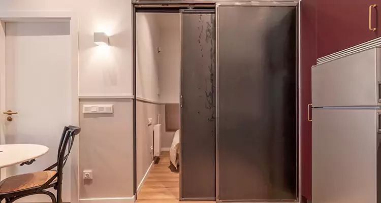 We Fix Closet Sliding Door in St. Cloud, FL