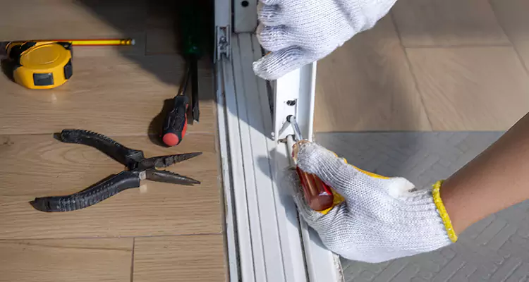 Screen Door Wheel Replacement in St. Cloud, FL