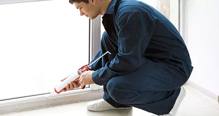 Window Glass Caulk Repair in St. Cloud, FL