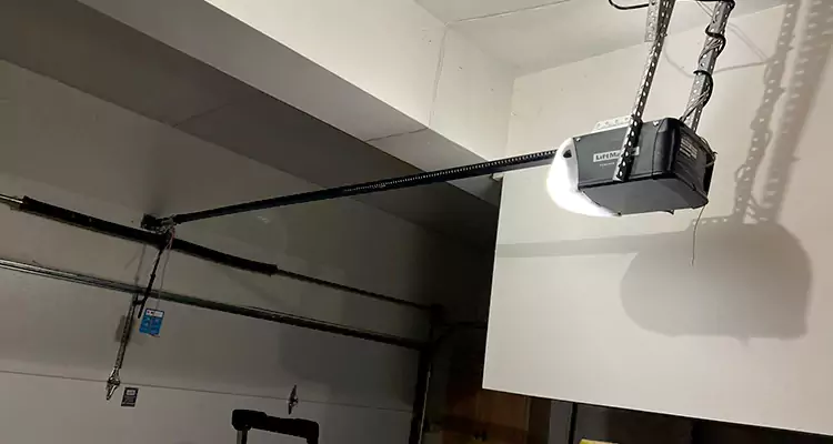 Linear Garage Door Opener Repair in St. Cloud, FL