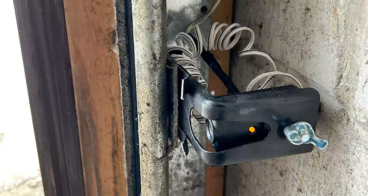 Fix Broken Garage Door Sensor in St. Cloud, FL