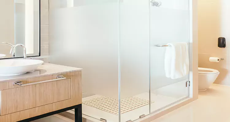 Expert Shower Door Fix and Repair in St. Cloud, FL
