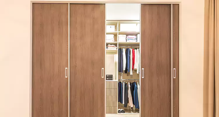 Sliding Closet Wardrobe Repairs in St. Cloud, FL