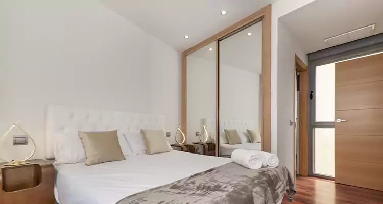 Sliding Wardrobe Door Mirror Replacement in St. Cloud, FL